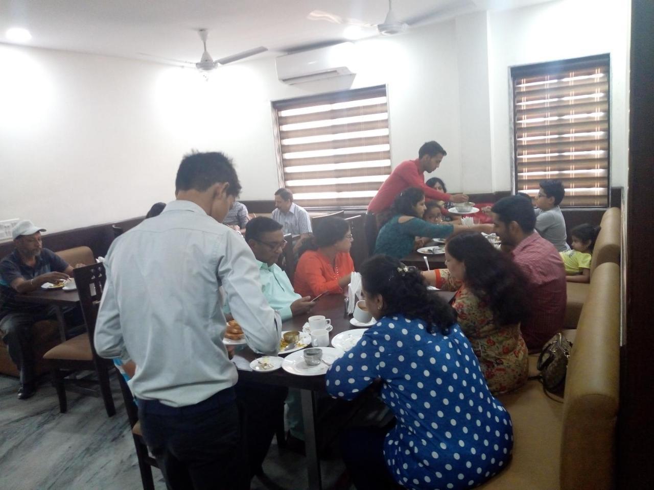 Hotel Sar Kamla Dham Skd Vrindavan Fully Vaccinated Staff Luaran gambar